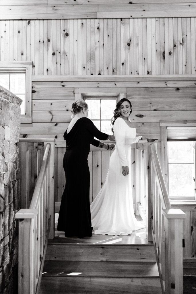 Bride gets ready for wedding day at Migis Lodge on Sebago lake