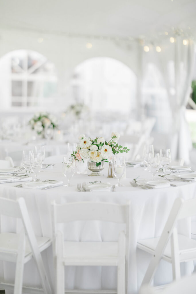 table reception detail photo at the white cliffs country club